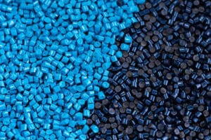Polímeros azules y oscuros