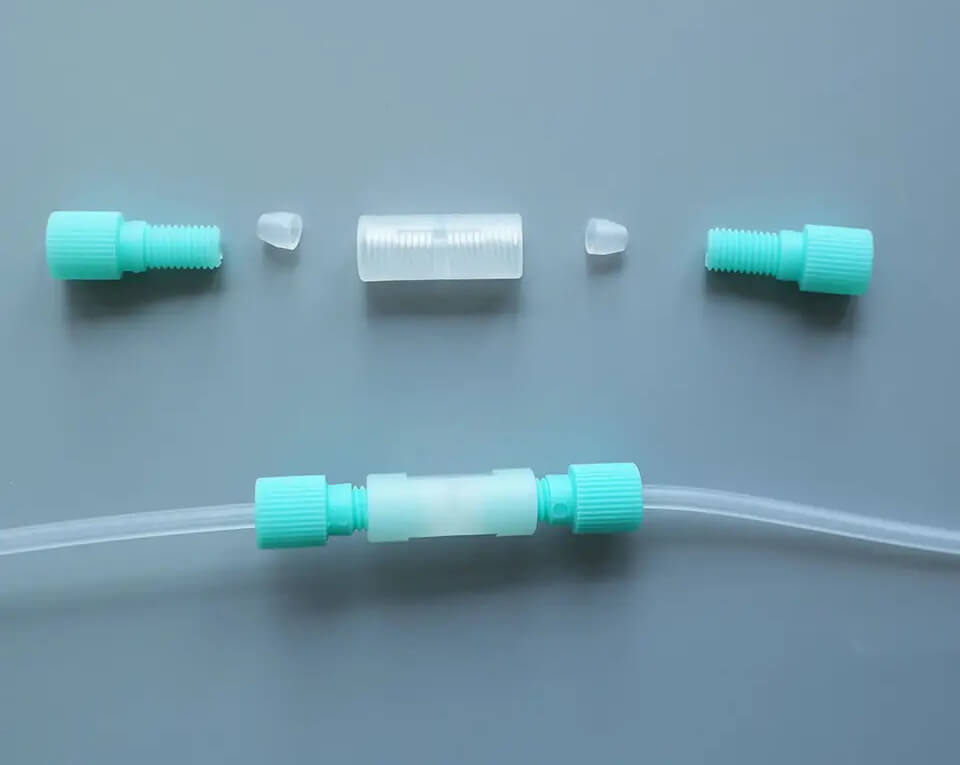 Plastic delivery tube